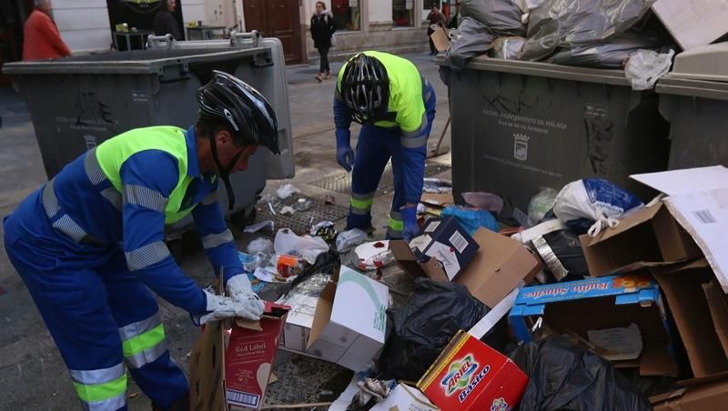 Limasa ya recoge la basura del centro de Málaga