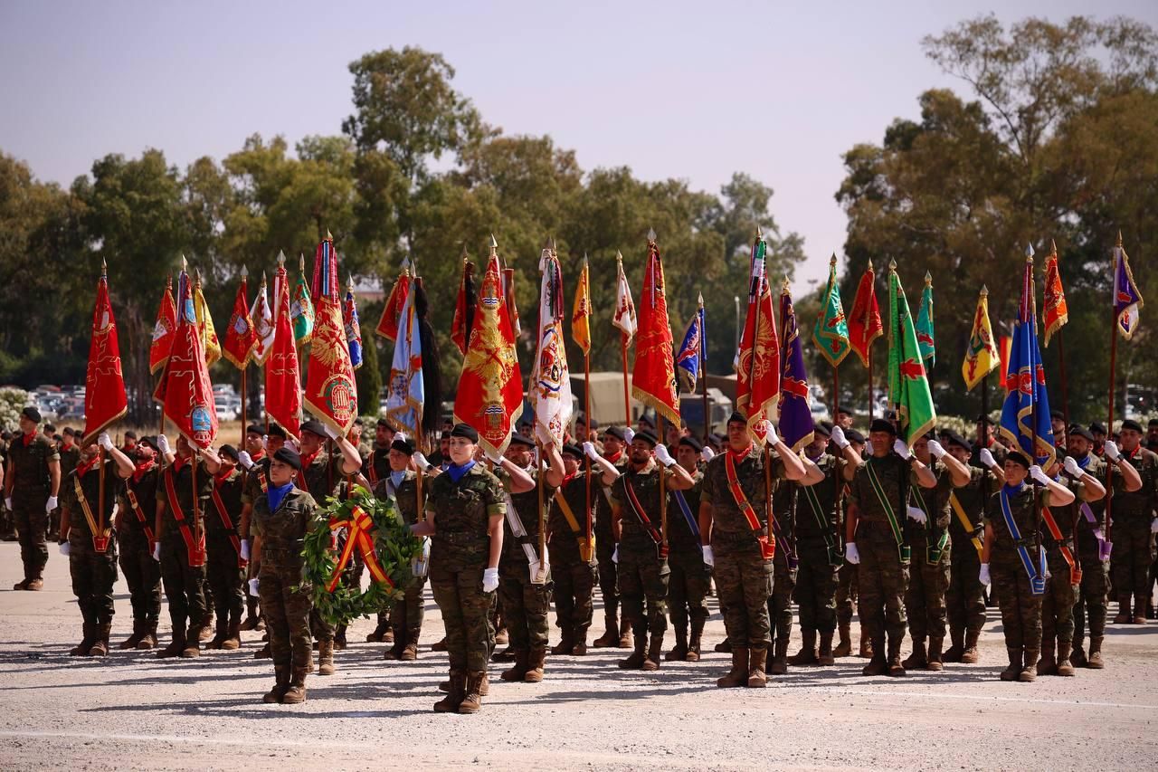 La BRI X celebra su 40º aniversario con una parada militar