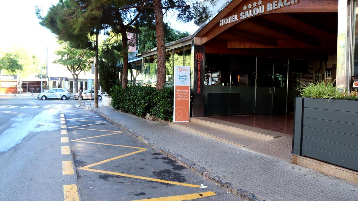 Comienzo de la calle Valls en Salou, donde ha muerto un hombre esta madrugada a consecuencia de una agresión.