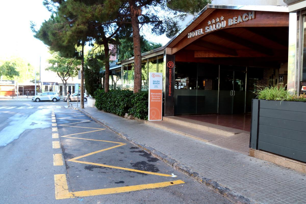 Mor un jove a Salou apunyalat en una baralla al carrer