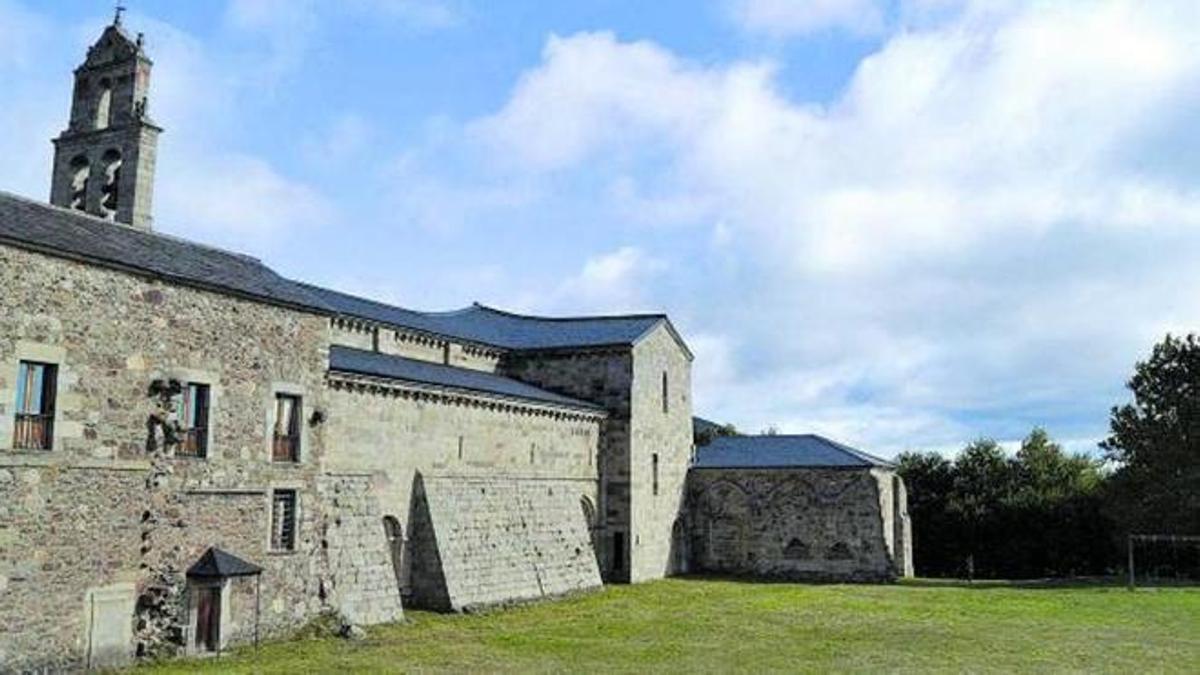 Exterior del centro Císter.