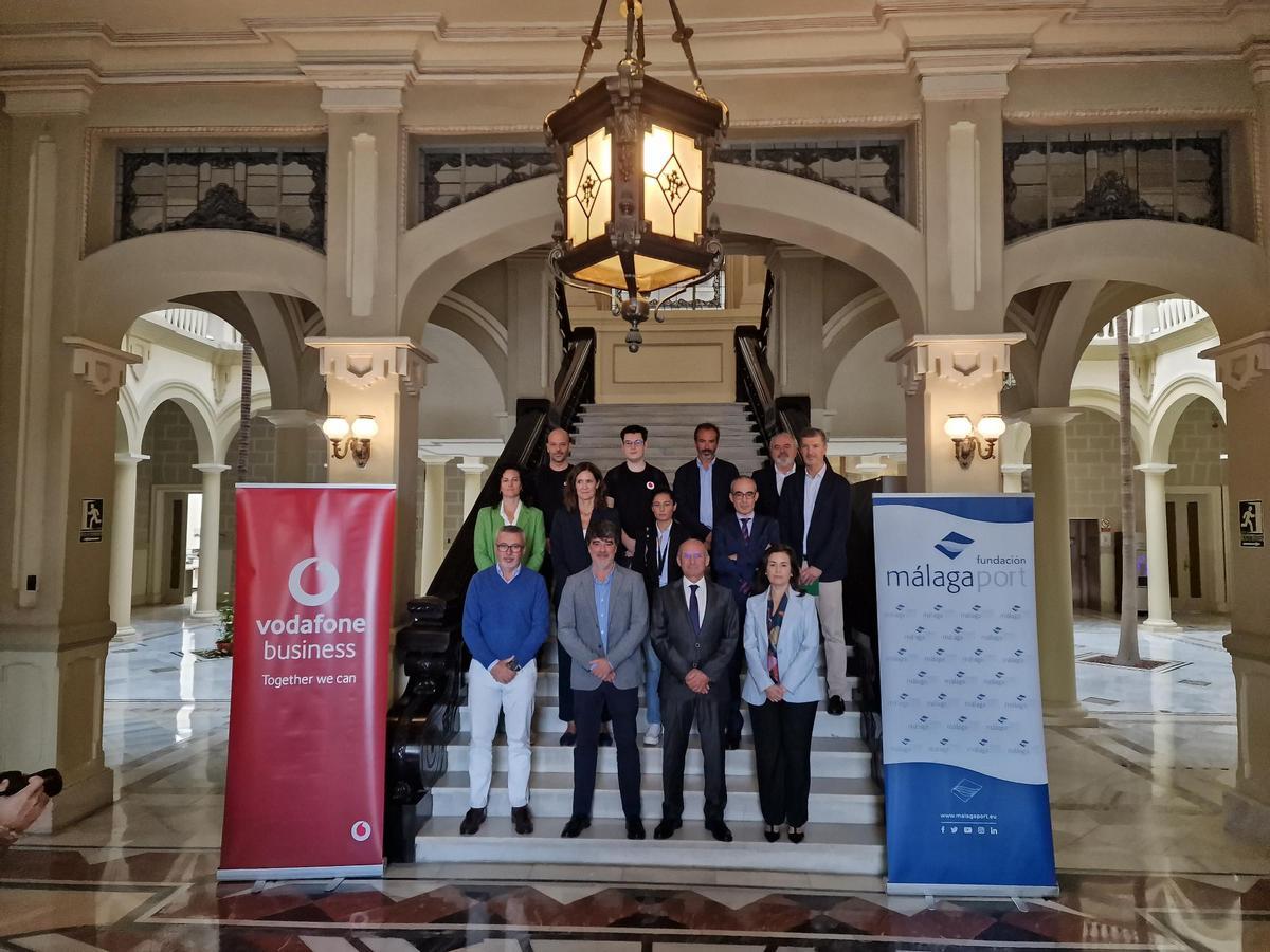 La presentación del proyecto piloto del Vodafone Innovation Hub y del Puerto de Málaga.