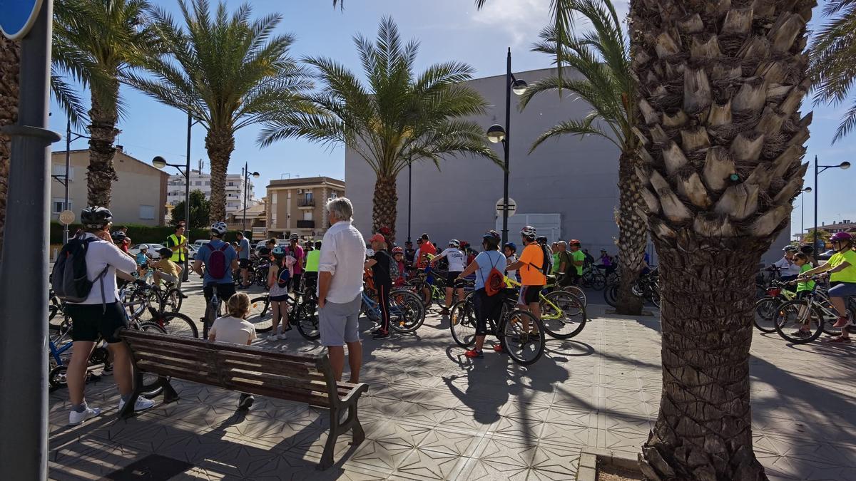Celebración del Día de la Bici en Canet.