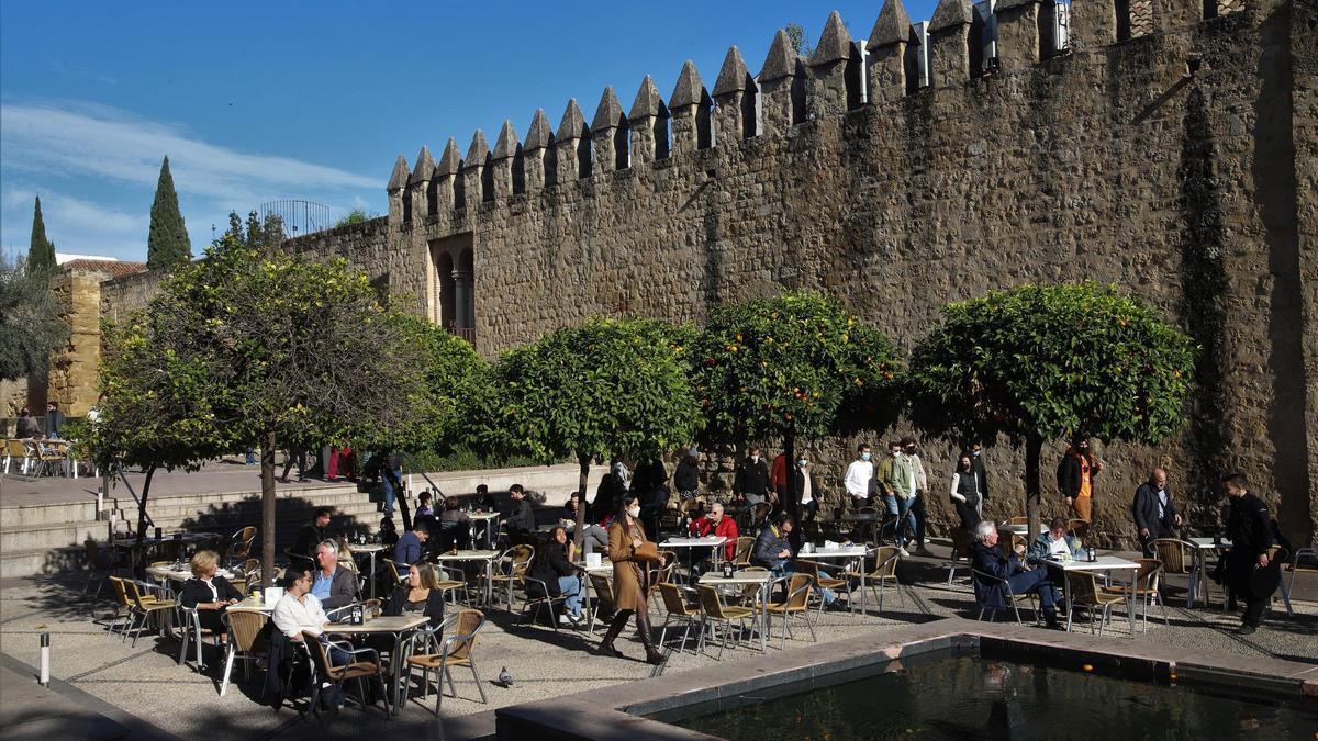 Una terraza de hostelería en el casco histórico.