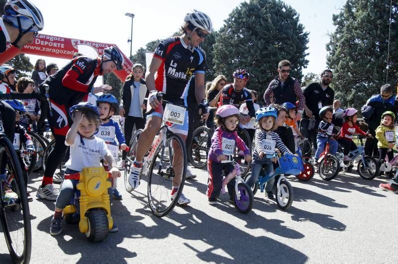 Fotogalería de la charla de Alberto Contador a niños en Zaragoza