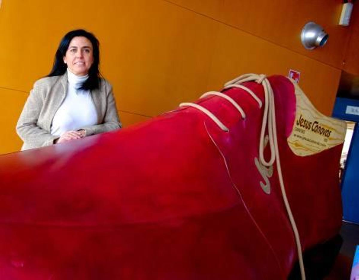 Loles Esteve: «El Museo del Calzado de Elda debe modernizarse»