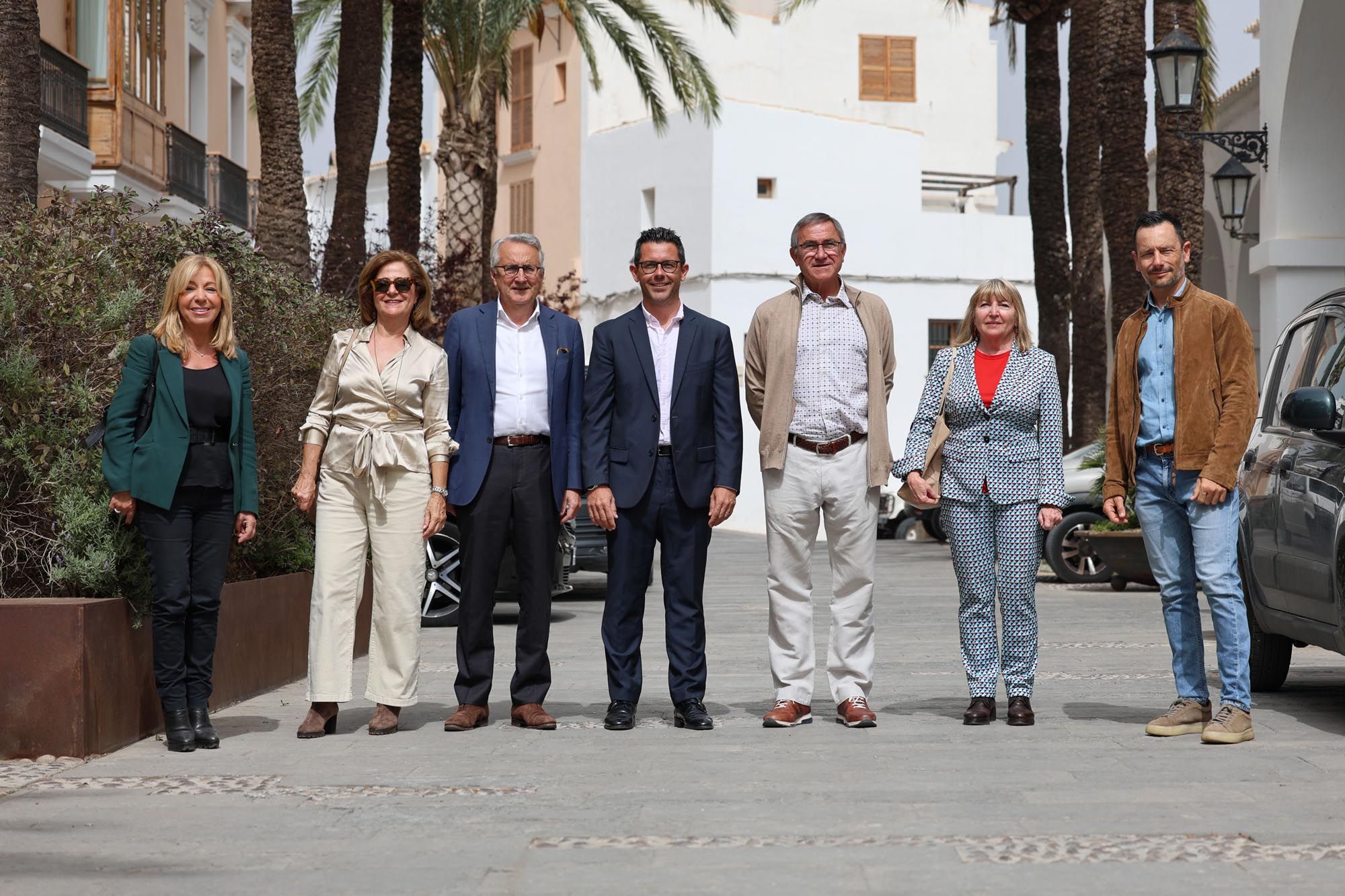 Encuentro de exalcaldes de Ibiza por el aniversario de la Declaración de Patrimono de la Humanidad y capitalidad
