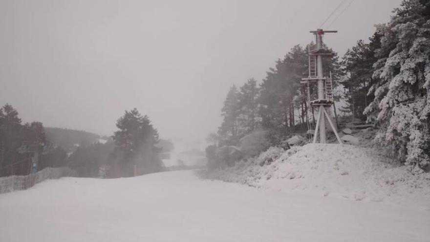 Nieve en la estación de Manzaneda