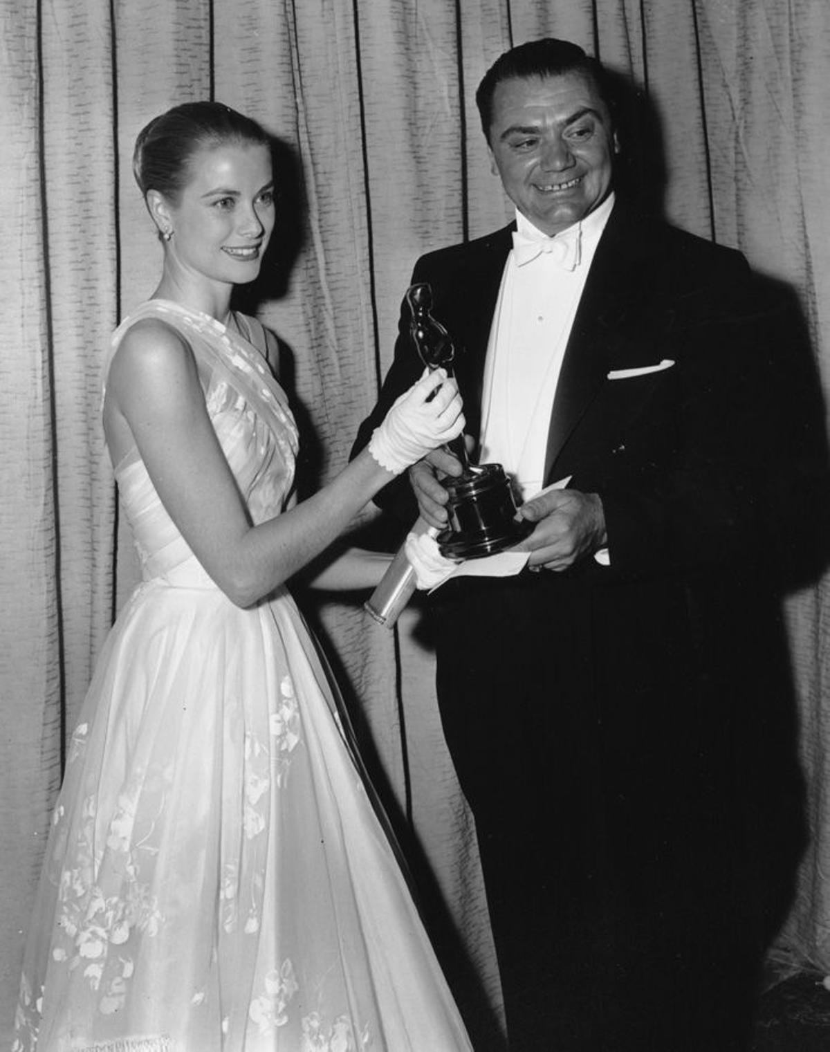 Grace Kelly en los Premios Oscar 1957