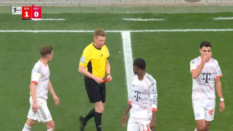 Las expulsiones que complicaron al Bayern