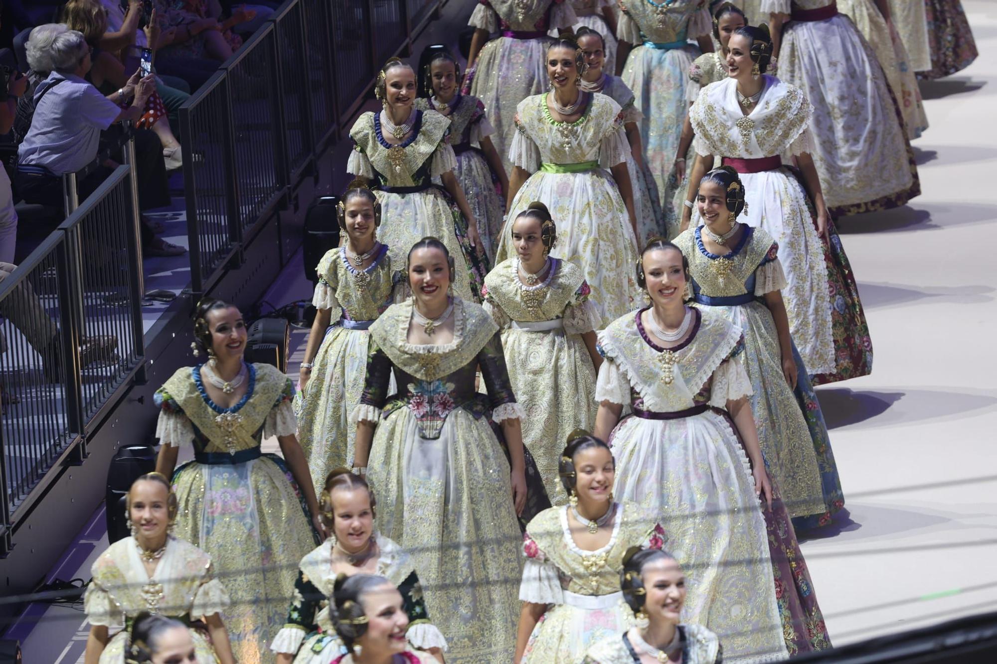 Todas las fotos de la gala de elección de candidatas a fallera mayor de València 2026