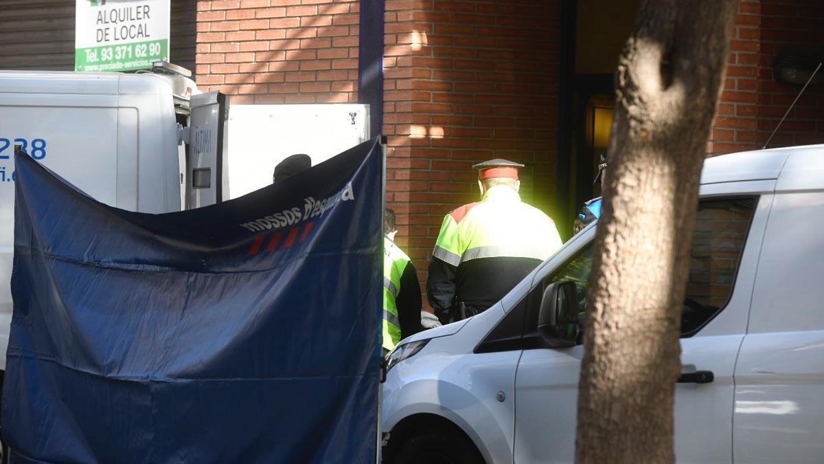Un hombre mata a su mujer y su hija en Esplugues de Llobregat