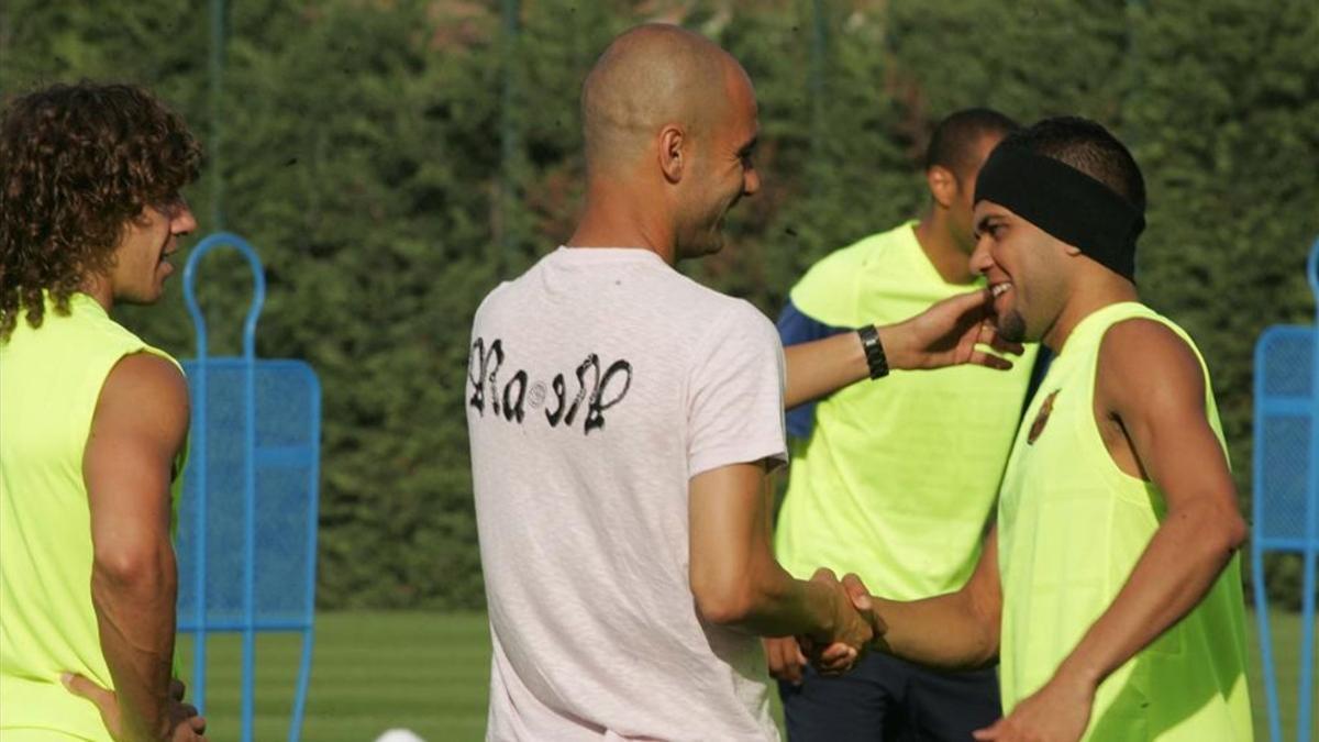 Las cosas han cambiado entre Guardiola y Alves desde que coincidieron en el Barça