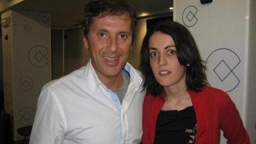 Lorena posa con Paco González.