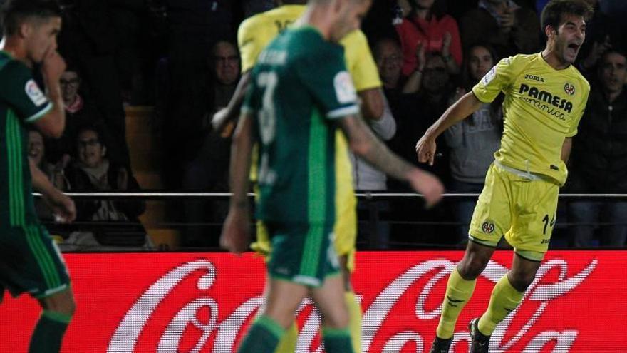 Dos torpedos de un gran Submarino fulminan al Betis en el Madrigal (2-0)