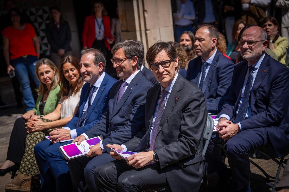 Acto de firma del Pacte Nacional per la Llengua