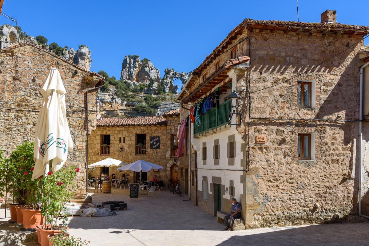 Vista del pintoresco pueblo de Orbaneja del Castillo.
