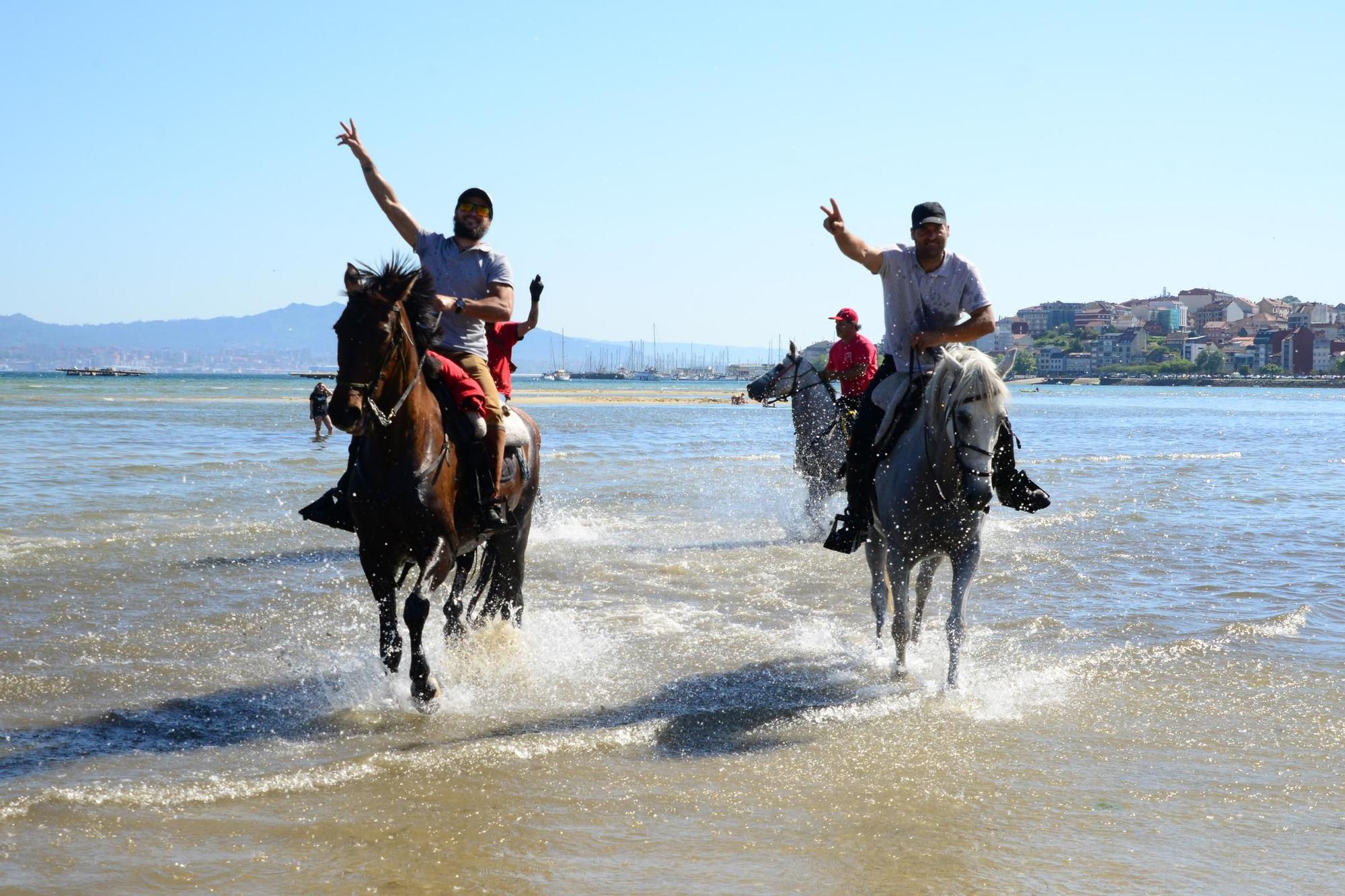 Una espectacular jornada a caballo por Moaña (I)