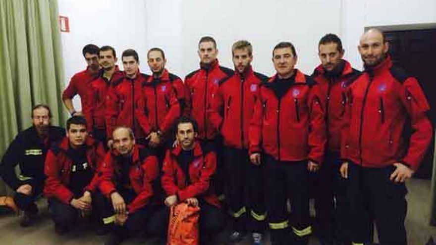 Los bomberos participantes.