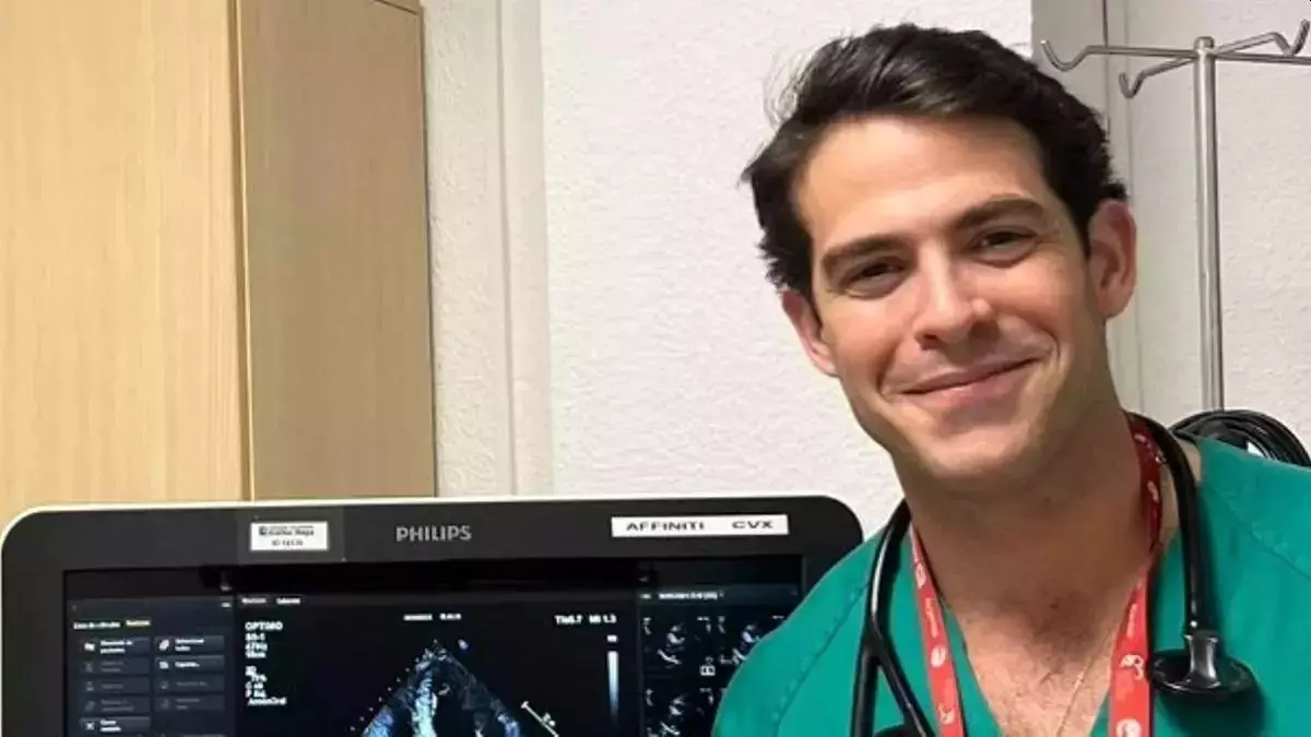 Aurelio Rojas, cardiólogo, recomienda este cambio cuando salgas a caminar: "Es como pasar de ver la tele a entrenar tu sistema cardiovascular"