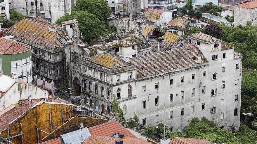 El Barrio do Cura resucita al acordar Concello y una promotora retomar el proyecto de 2014