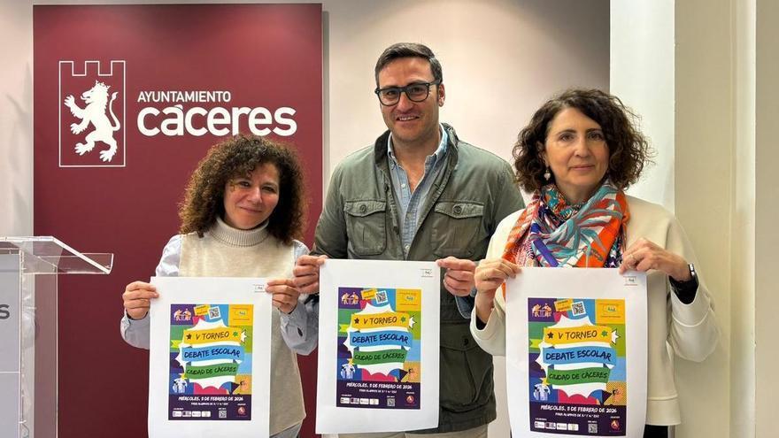 Cáceres acoge hoy el Torneo de Debate Escolar con doce equipos y cerca de 50 alumnos