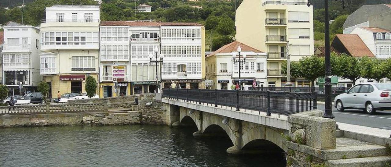 Vista parcial da vila de Cedeira.