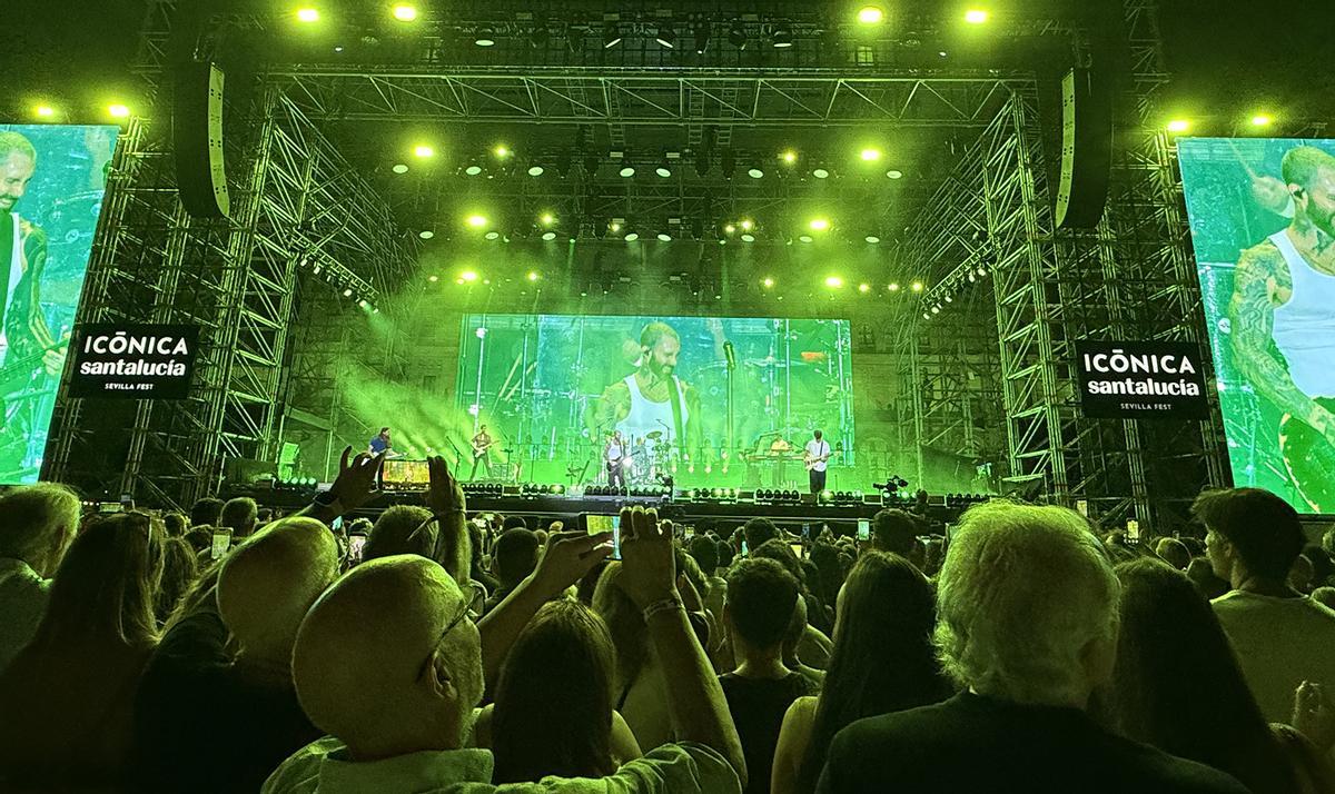 Las mejores imágenes de Maroon 5 en su debut en Icónica Santalucía Sevilla Fest