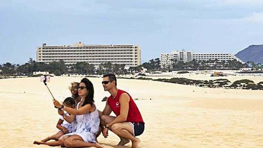 Operadores turísticos internacionales confirman su interés por Fuerteventura