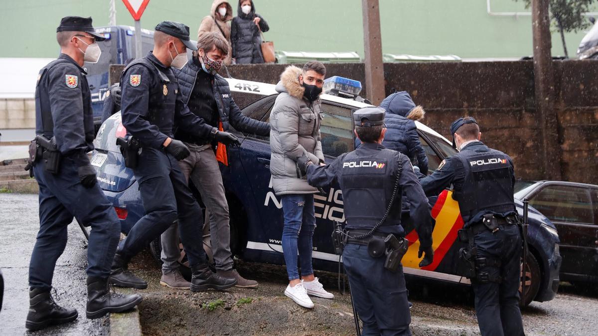 Macroperación policial antidroga en Travesía de Vigo