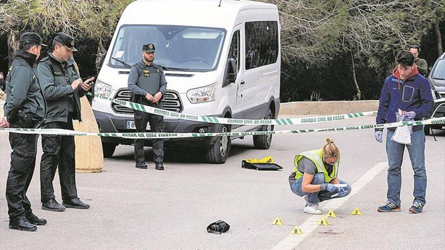 Detenida una joven por matar a puñaladas a su novio en Ibiza