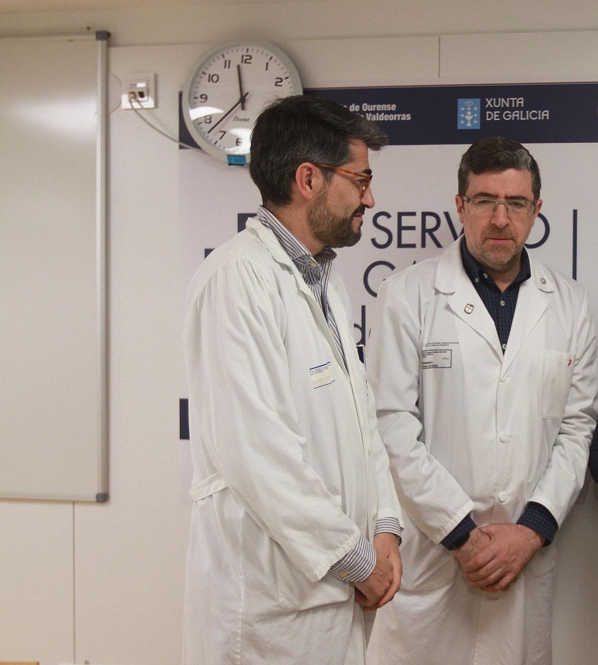El jefe de servicio de Pediatría, Santiago Cebrián, y el gerente del área sanitaria provincial, Félix Rubial.