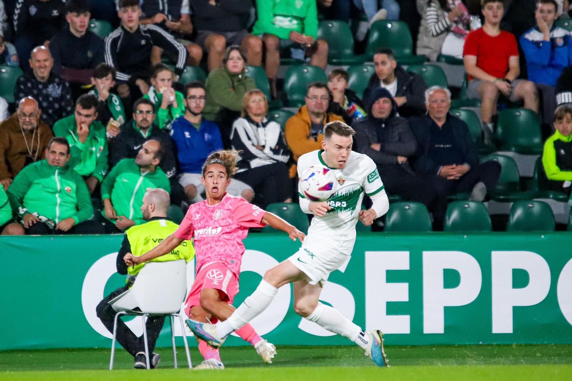 El partido del Elche CF - CD Tenerife, en imágenes