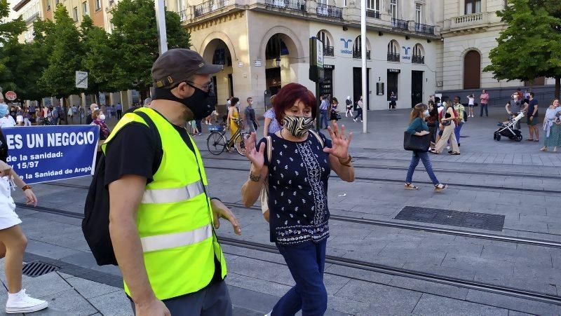 Manifestación en contra del hospital privado