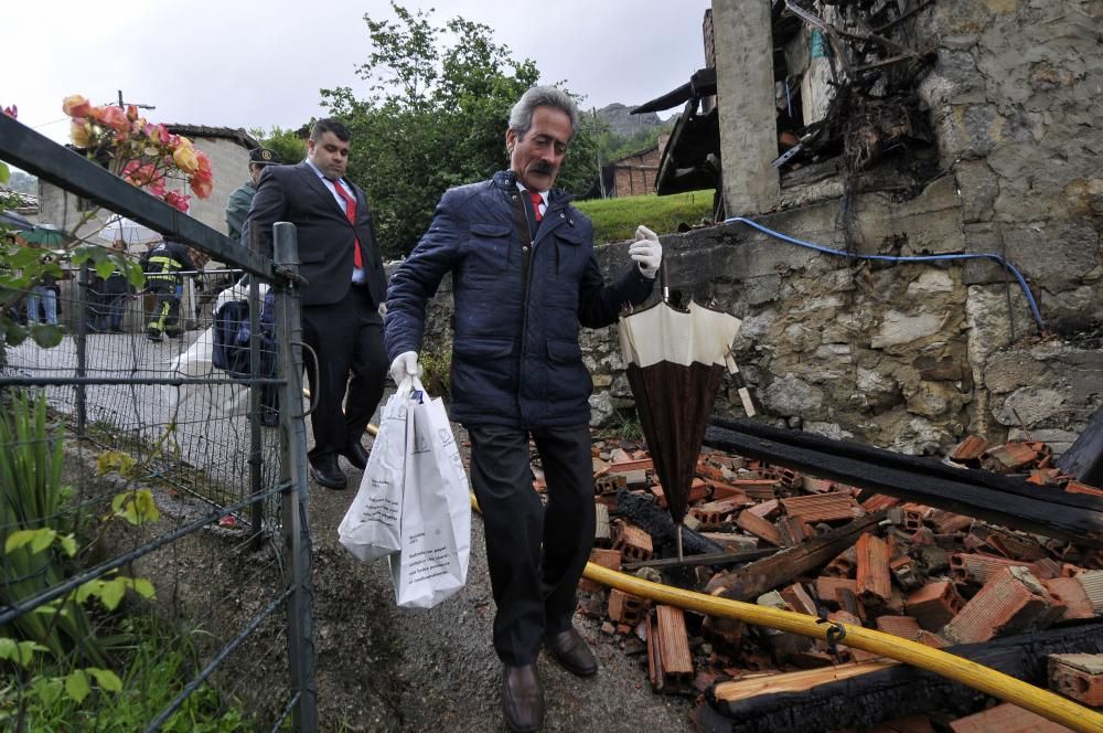 Fallece un hombre en un incendio en una casa de La Xerra, en Laviana