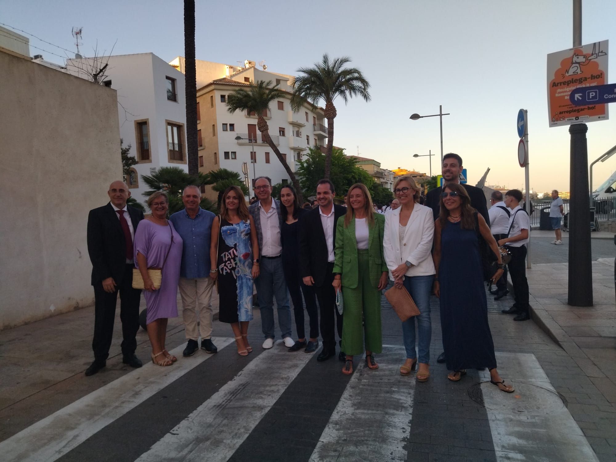 Xàbia, capital de la música: más de 800 músicos de toda la comarca llenan de vida las calles (imágenes)