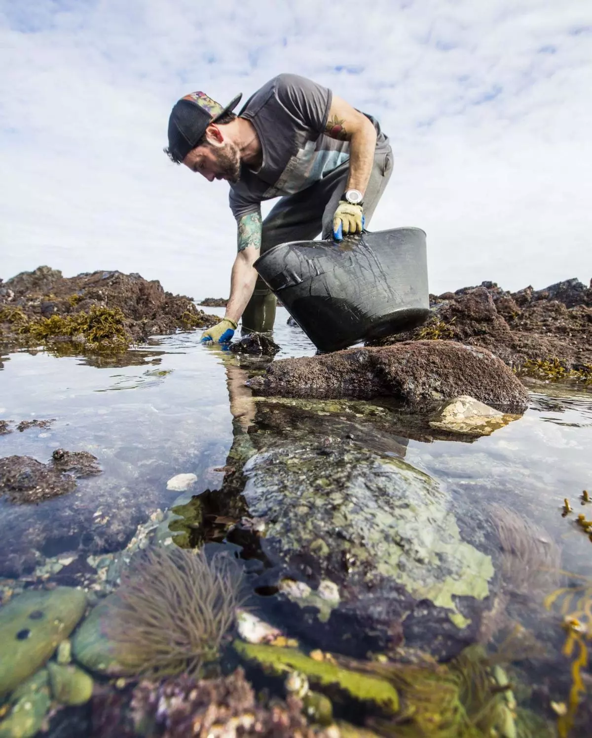 Iván Pulido, angulero: "Cuesta menos dinero reducir la pesca de angula que incorporar otras medidas para la repoblación de la especie o la eliminación de saltos"