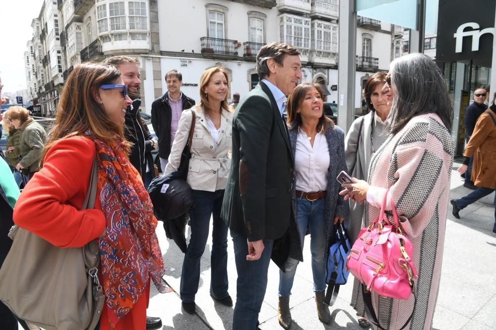 Rafael Hernando en A Coruña en plena campaña 28-A