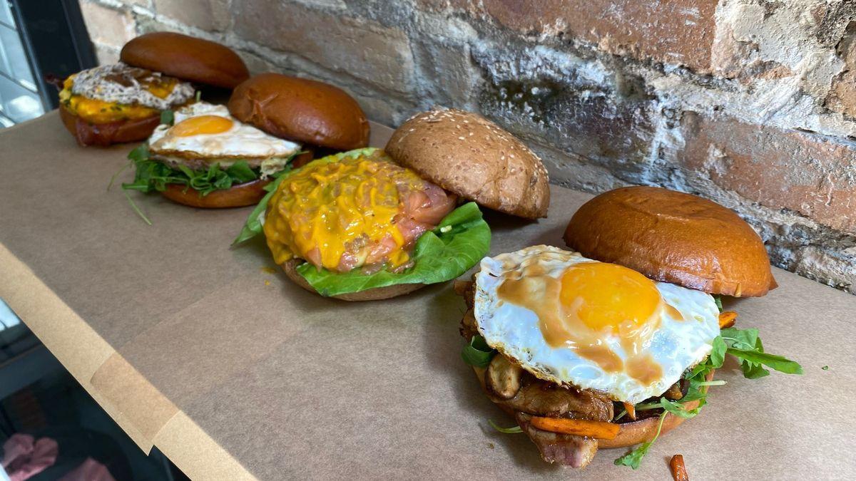 Bocadillos de huevo de The Egg Lab Street.