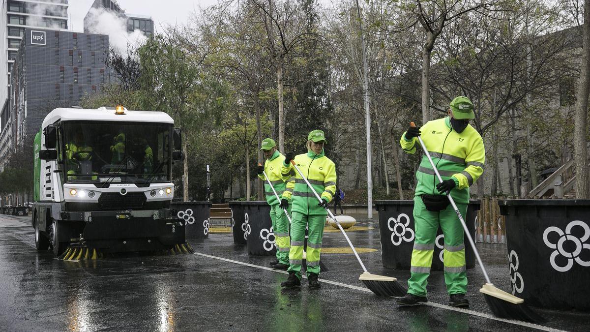 Brigadas de limpieza en Barcelona.