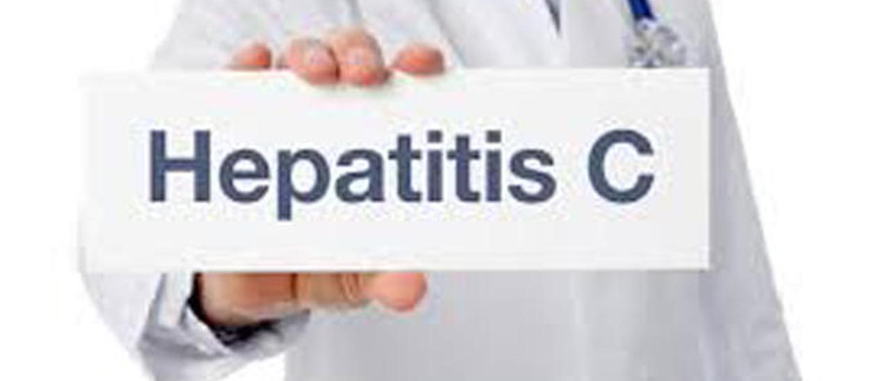 ¿Se puede transmitir la hepatitis C a través del contacto sexual?