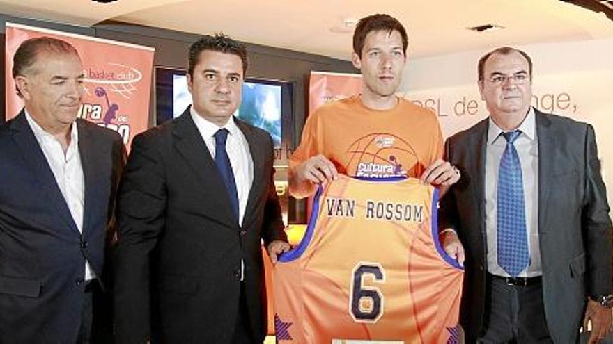 Presentación del nuevo fichaje del Valencia Basket, Van Rossom