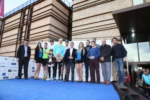 Llegada a Lorca de la Vuelta Ciclista a Murcia y entrega de premios