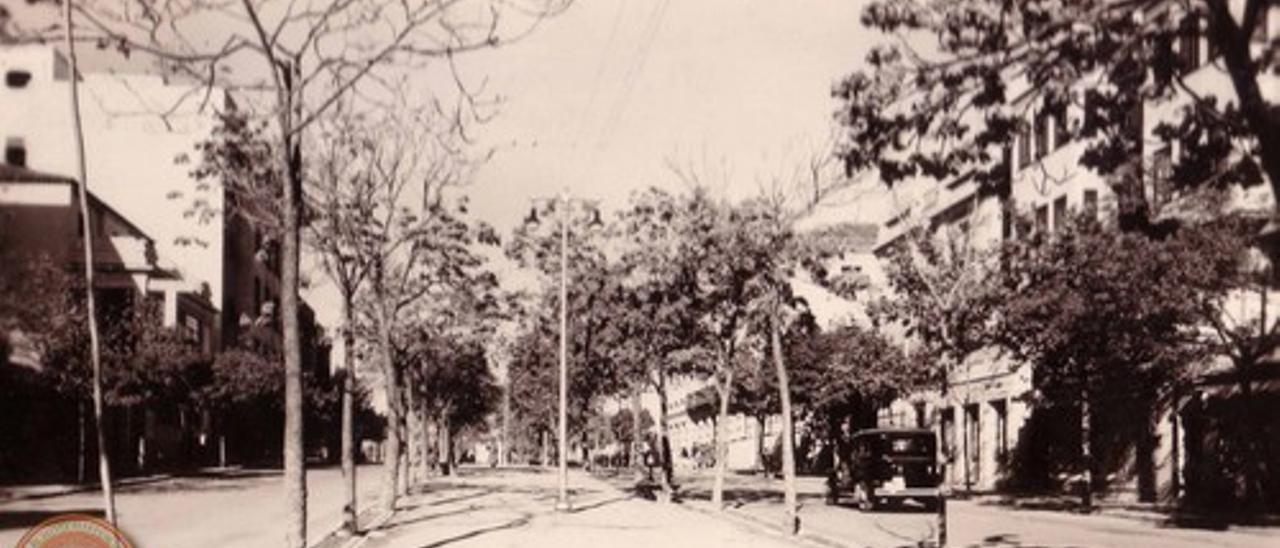 Avenida Virgen de la Montaña en 1950. Foto del Archivo Histórico Municipal de Cáceres.