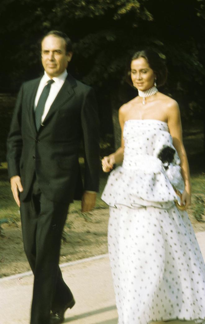 Isabel Preysler y Carlos Falcó, el marqués de Griñón, durante un acto público en 1980