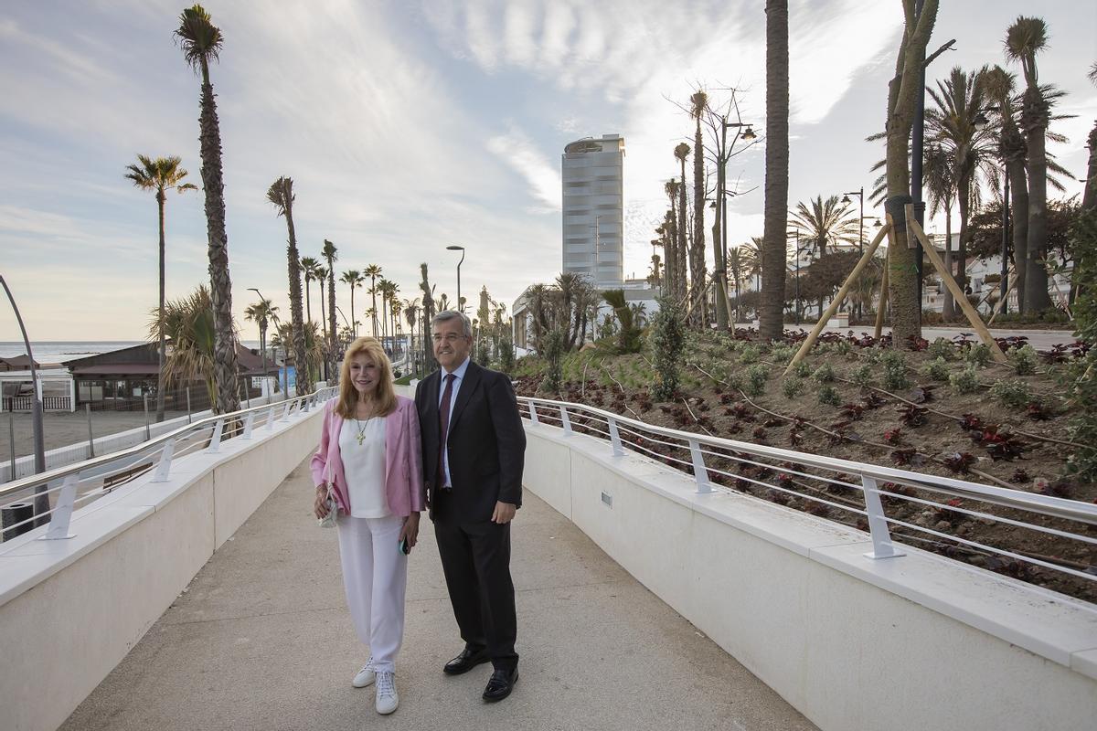 Carmen Thyssen ha alabado la transformación urbanística y paisajística de Estepona.