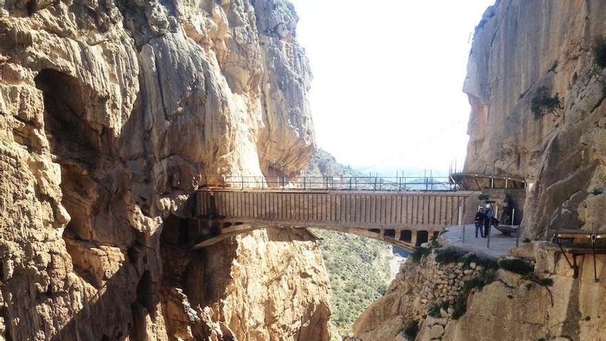 Paso por el Desfiladero de los Gaitanes.