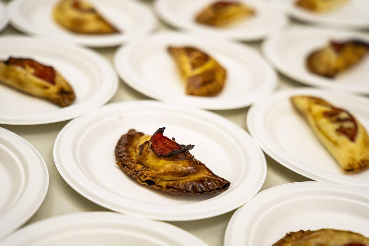 Cresta amb tomàquet i pollastre