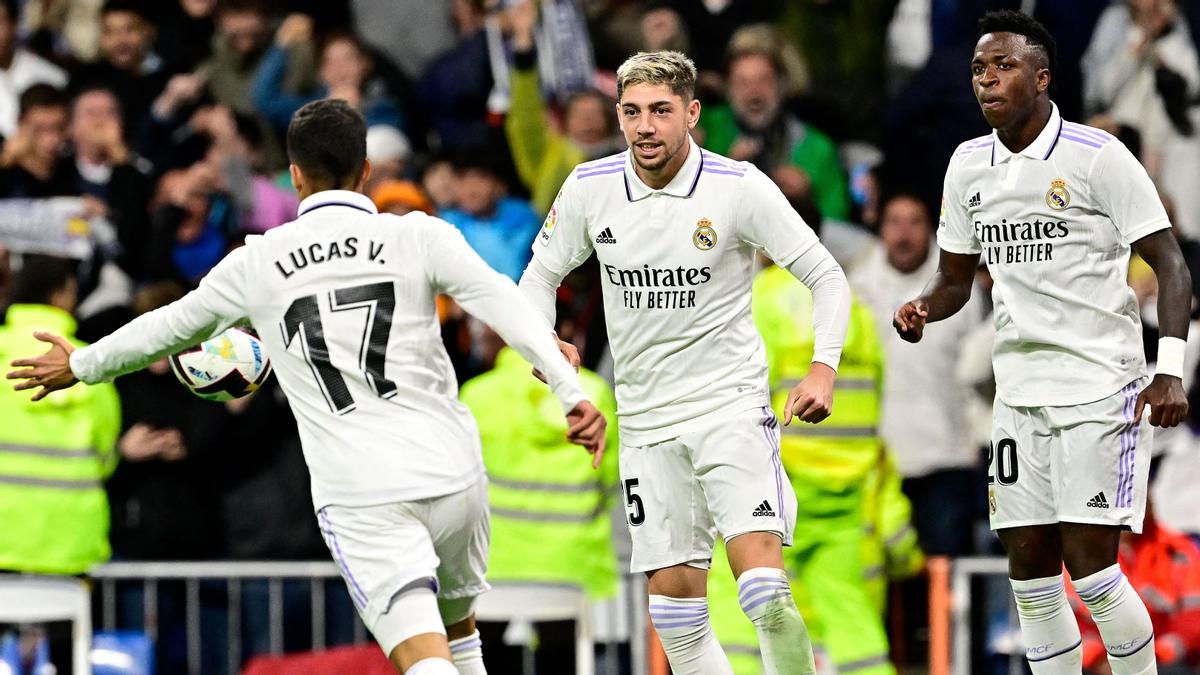 Lucas Vazquez celebra el gol con sus compañeros