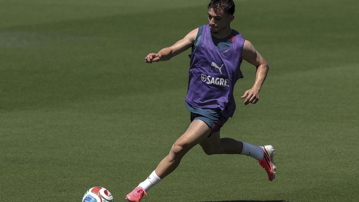 Francisco Conceição, en un entrenamiento con la selección lusa.